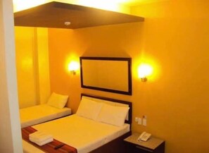 デスク、WiFi (無料)