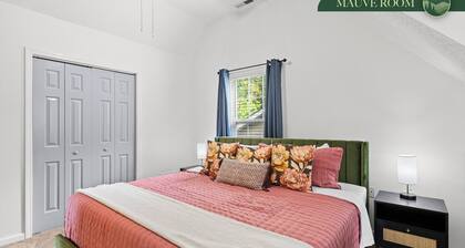 Lux Sleeps14, Fenced, Game Room, 10 min to Ashville, Biltmore, Blue Ridge Pky.