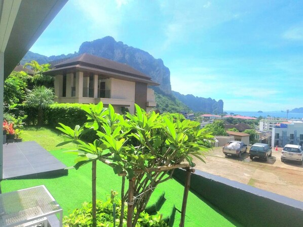 Apartment, 1 Bedroom, Balcony, Ocean View | Property grounds