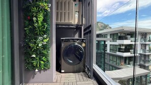 Apartment, 1 Bedroom, Balcony, Ocean View | Interior