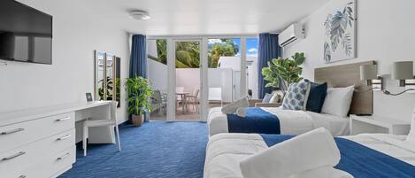 1 dormitorio, tabla de planchar con plancha, wifi y ropa de cama