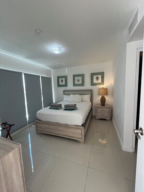 2 bedrooms, iron/ironing board, Internet