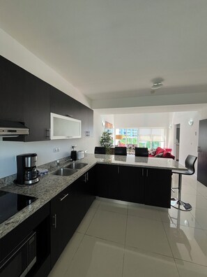 Private kitchen - Enjoy & Relax - Beach & Pool A6 (Willemstad)