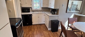 Cozy 4-bed 2-bath in Sioux City: Perfect for families or co-workers