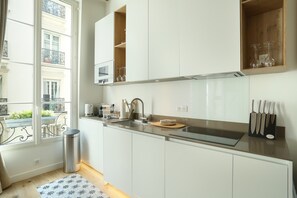 Departamento | Cocina privada | Utensilios de cocina y artículos de limpieza 