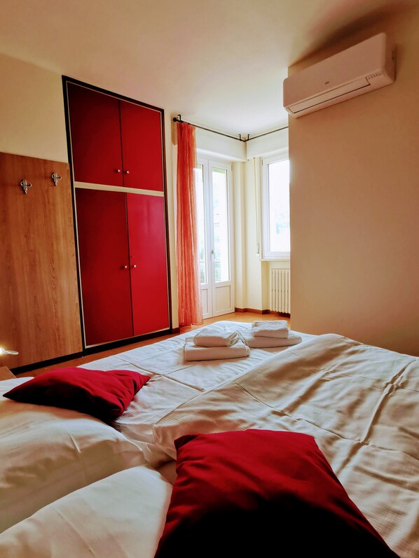 Classic Double Room, Balcony, Mountain View | In-room safe, free WiFi