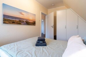 4 bedrooms, free WiFi