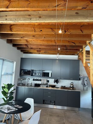 Private kitchen - Pleasant 1-bedroom apartment in Cape Town (Cape Town)