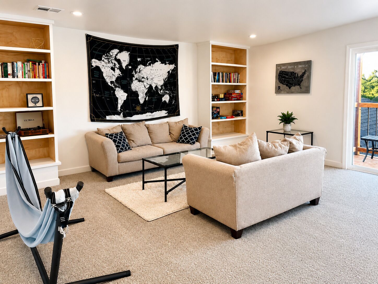 Smart TV, fireplace