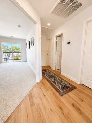 Interior - Summit Nocturne - Large 4 Bedroom 3 Bath House in Rose District Downtown (Broken Arrow)