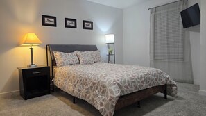 4 habitaciones, escritorio, tabla de planchar con plancha y wifi gratis 