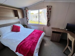 3 Schlafzimmer, individuell dekoriert, individuell eingerichtet