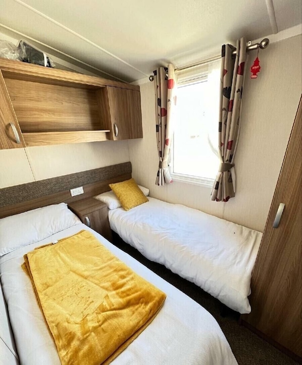 3 camere, con stile personalizzato, con arredamento individuale