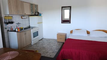 1 bedroom, WiFi, bed sheets