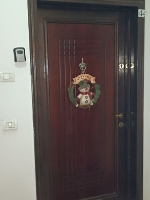 Interior - Modern 2BR with Balcony & Hill View • Bus to Center•Fast Internet in Tirana (Tiranë)