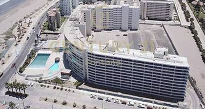 Elegant apartment in a privileged location in the heart of Avenida del Mar.
