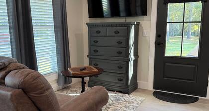 Charming cottage with a peaceful setting in lovely Dothan