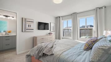 5 soveværelser, skrivebord, strygejern/strygebræt, weekendseng