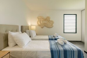 4 bedrooms, in-room safe, desk, iron/ironing board