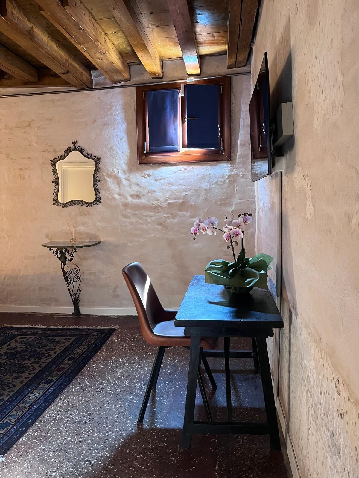 Quarto casal ou duplo conforto, vista para a cidade | Cofres nos quartos, Wi-Fi de cortesia