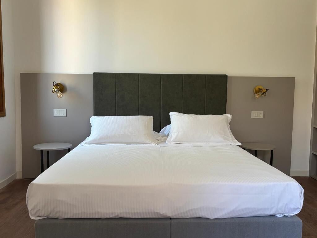 In-room safe, free WiFi