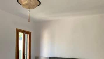 In-room safe, free WiFi