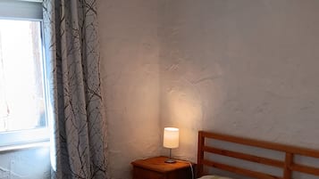 1 bedroom, free WiFi, bed sheets