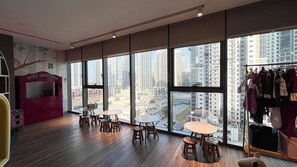 Interior - Amazing Burj Khalifa View - 64th Floor Infinity Pool - 2BR (Dubai)