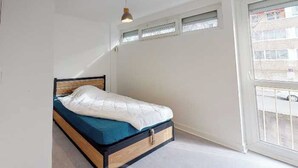 Apartment | 1 bedroom, bed sheets - Private Room in a Shared Flat - Villeurbanne (Villeurbanne)