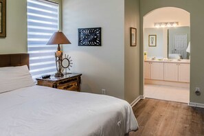 4 chambres, fer et planche à repasser, Wi-Fi, draps fournis