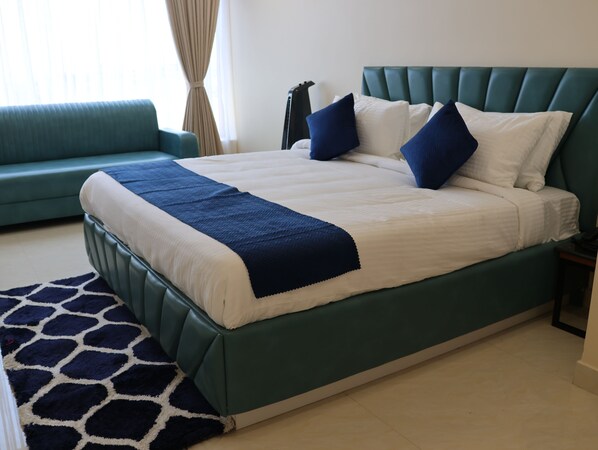 Luxury Suite | In-room safe, desk, laptop workspace, blackout drapes - PSK INN  (Nellore)