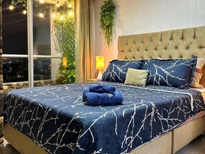 Comfort appartement, balkon, gedeeltelijk uitzicht op zee | Verduisterende gordijnen, een strijkplank/strijkijzer, gratis wifi