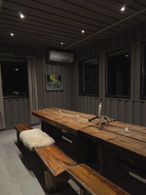 Comfort Villa | Dining room - Shaman Village - Resort & Glass Igloos (Rovaniemi)