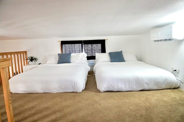 2 bedrooms, iron/ironing board, free WiFi, bed sheets