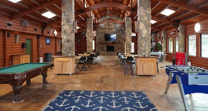 Tiny home in Lake Travis located in Sun Outdoors Resort.