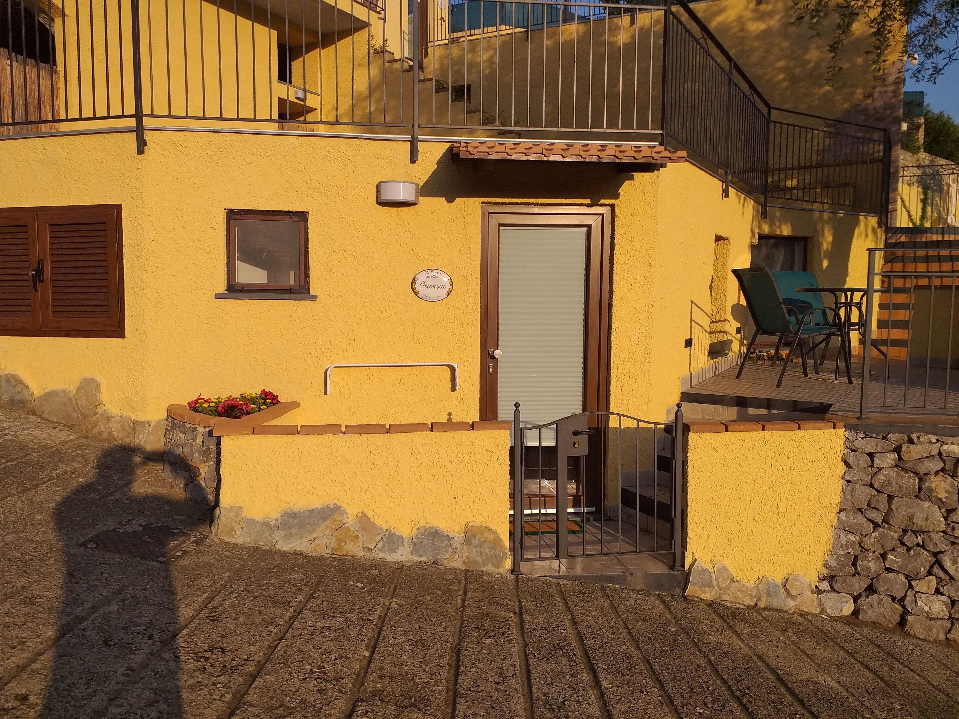 Ortensia | ลานระเบียง/นอกชาน