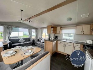 Kochgeschirr/Geschirr/Besteck