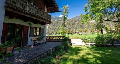 Haus Luise - Gemütliche Ferienwohnung mit Bergblick