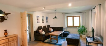 Haus Luise - Cozy vacation apartment with mountain views