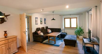 Haus Luise - Cozy vacation apartment with mountain views