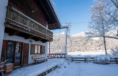 Haus Luise - Cozy vacation apartment with mountain views