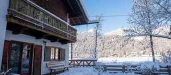 Haus Luise - Cozy vacation apartment with mountain views