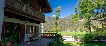 Haus Luise - Cozy vacation apartment with mountain views