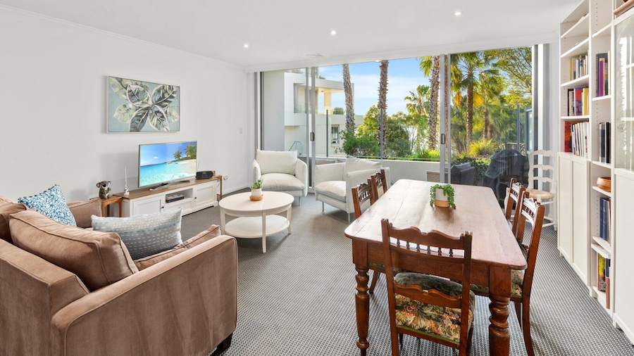 Gorgeous 2-bed Unit Near Riverside Parks