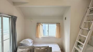 Dupleks Keluarga, balkon | Tirai kedap cahaya, setrika/meja setrika, Wi-Fi gratis, dan seprai linen