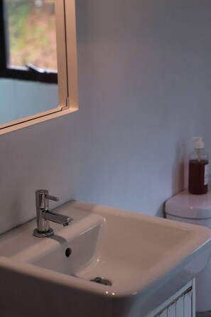 Ferienhütte, 1 Schlafzimmer, Raucher, Balkon | Badezimmer