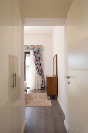 4 slaapkamers, een strijkplank/strijkijzer, gratis wifi, beddengoed