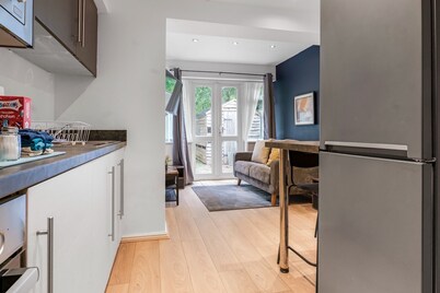 Contractor Friendly - Discounts, Group Stays, Families, Free Wi-Fi, Free Parking