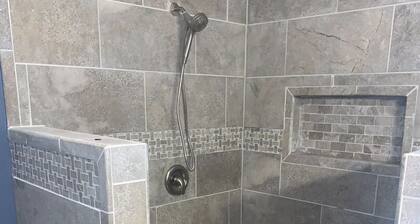 Ultimate private 4 bedroom 3 full bathrooms right next to golf course with path