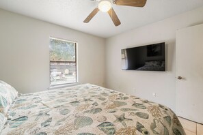 2 bedrooms, iron/ironing board, WiFi, bed sheets
